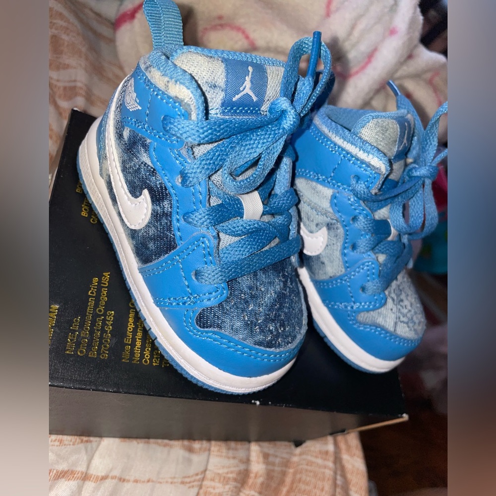Jordan 1 Mid Washed Denim
